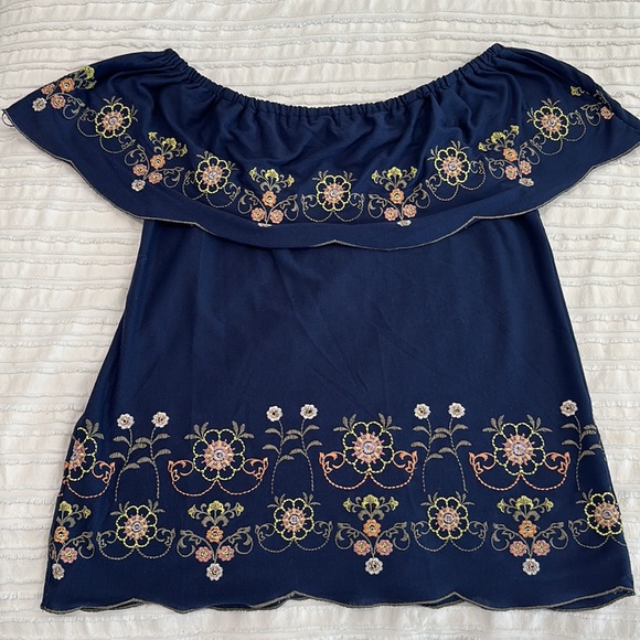 Off the Shoulder Navy Blue and Floral Embroidered top, size S - Picture 5 of 5